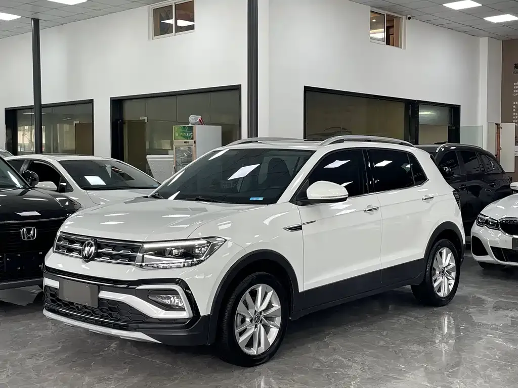 Volkswagen T-Cross — фото 1
