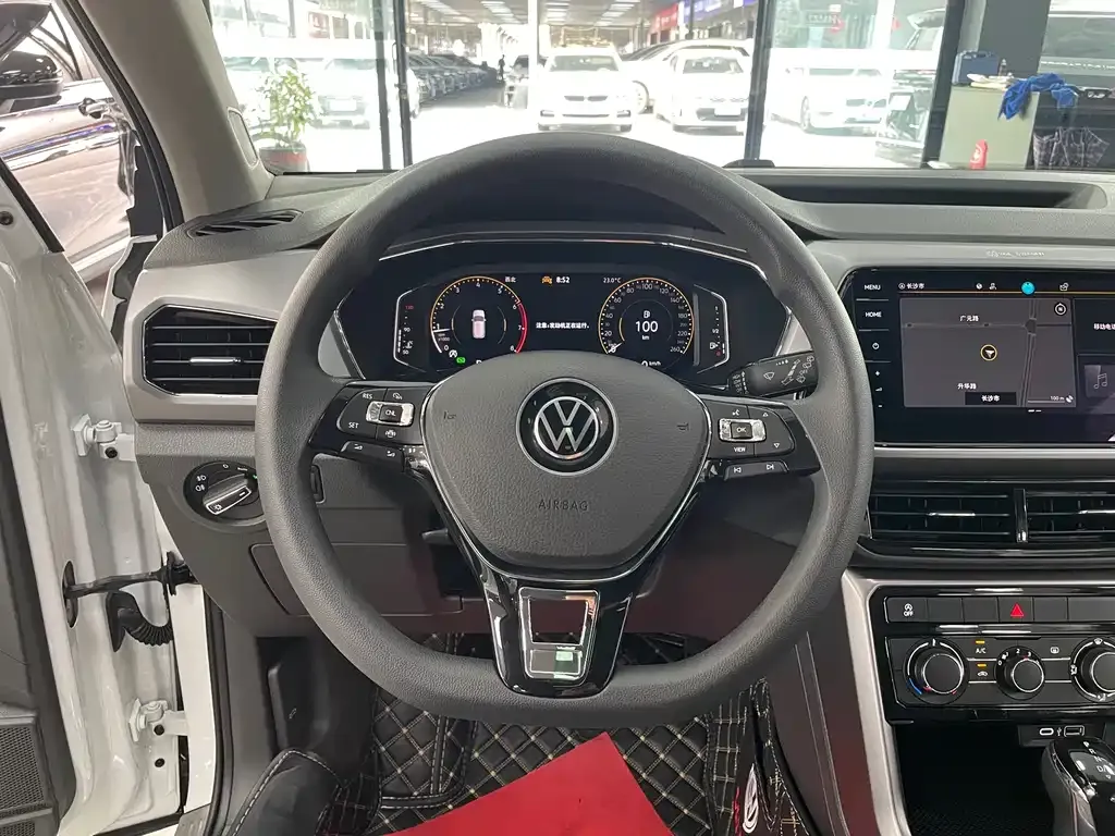 Volkswagen T-Cross — фото 8