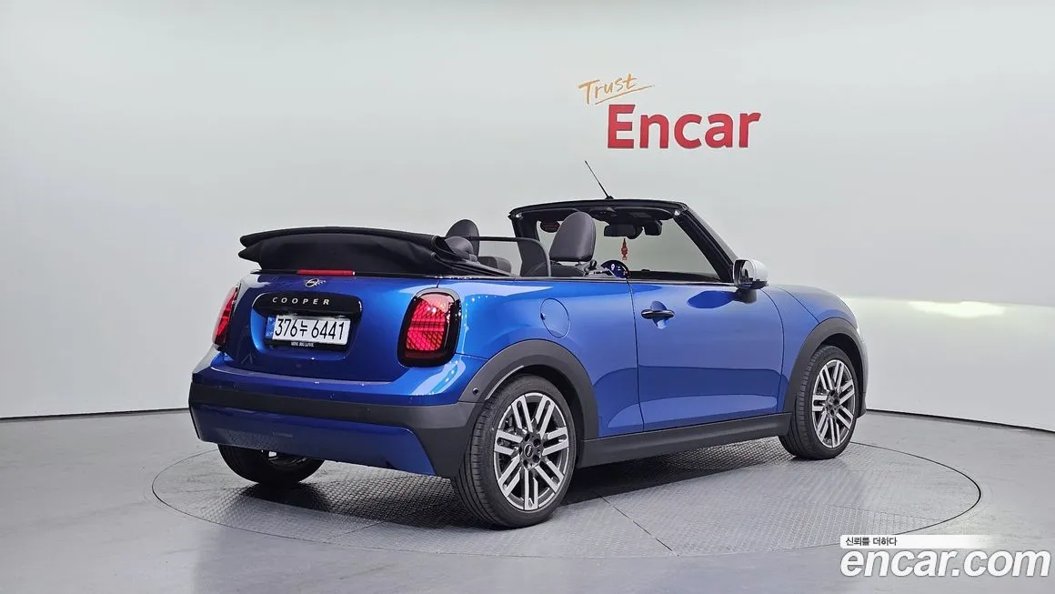 Mini Cooper Convertible — фото 7