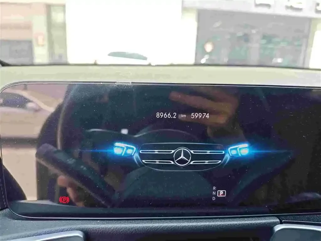 Mercedes-Benz GLB — фото 2