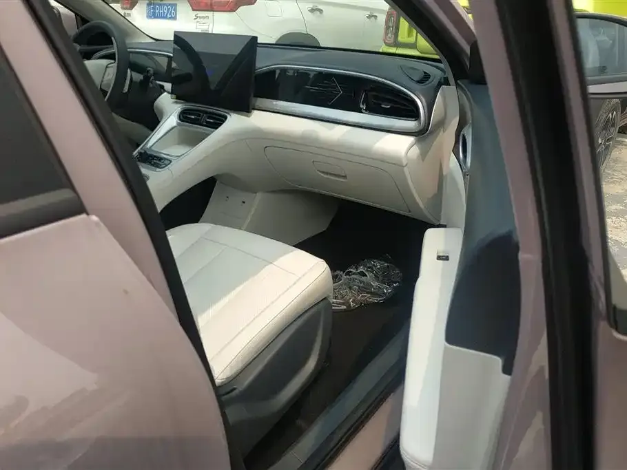 Geely Starburst — фото 4