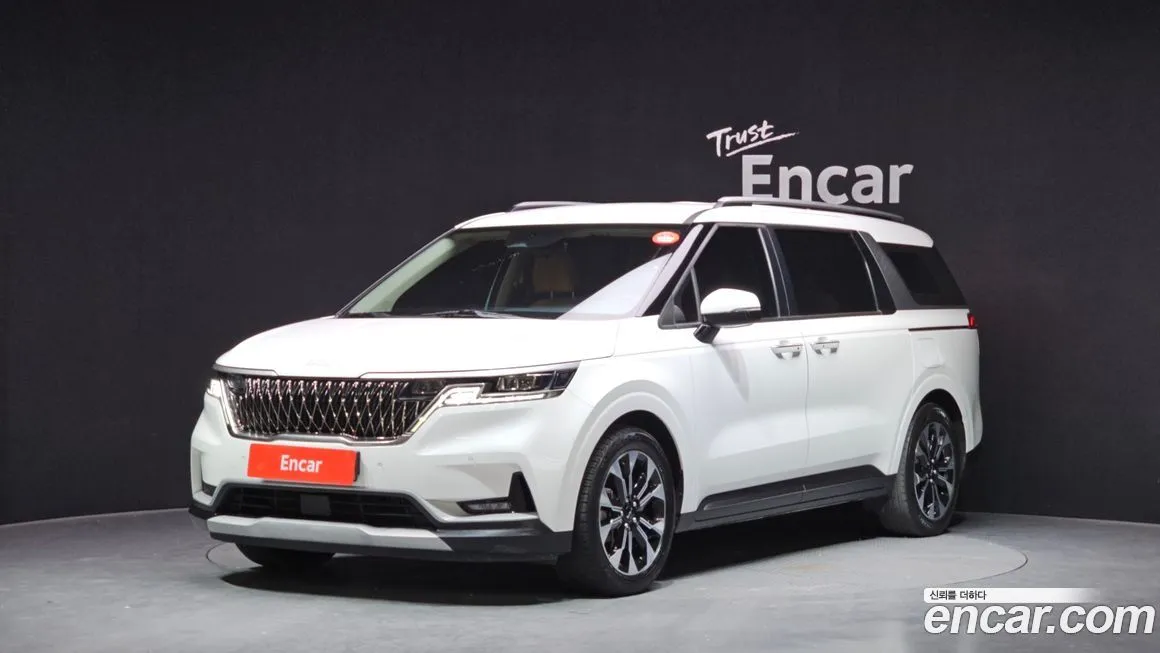 Kia Carnival — фото 1