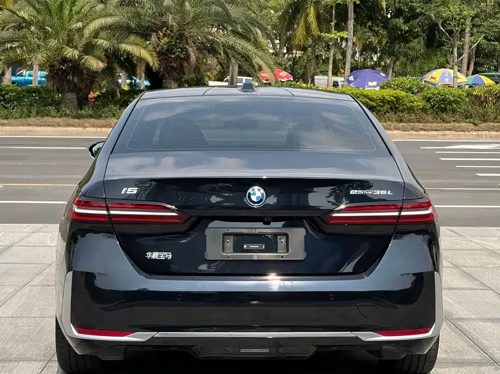 BMW i5 2024 из CN, фото 9