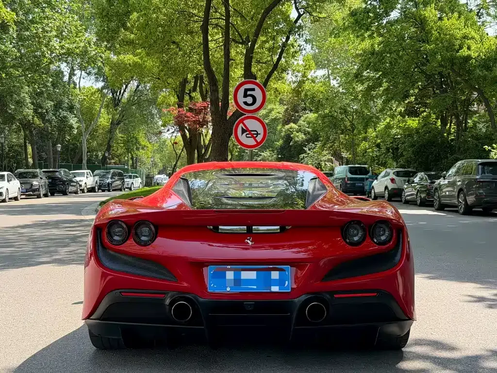 Ferrari F8 — фото 5