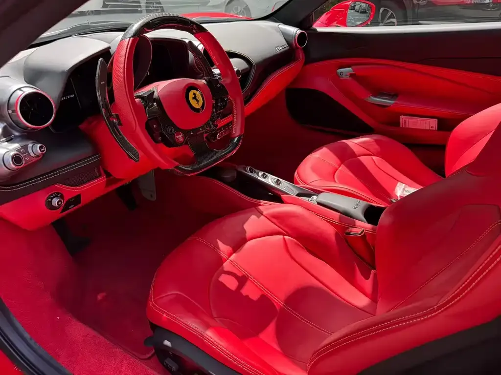 Ferrari F8 — фото 9