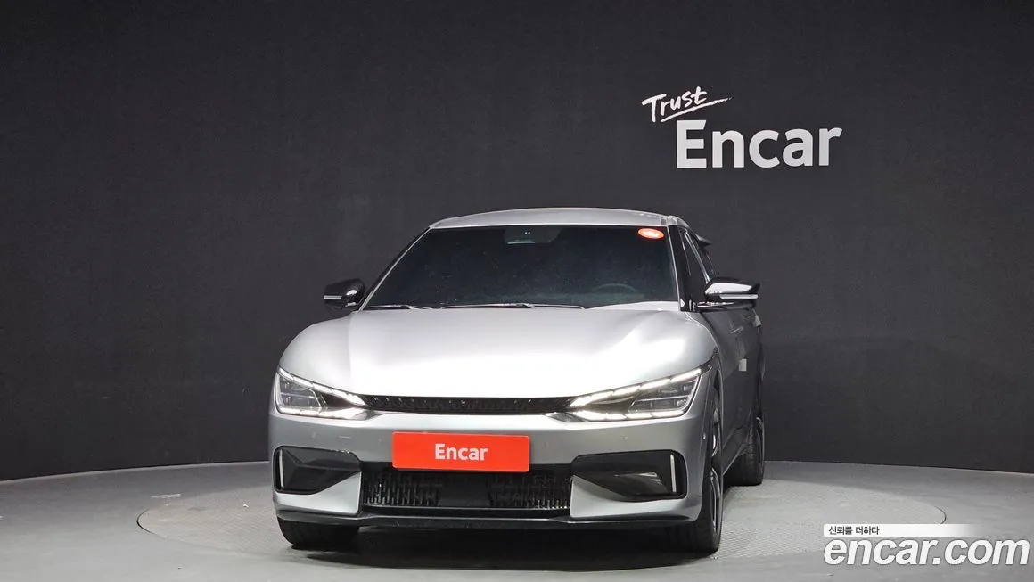 Kia EV6 — фото 9