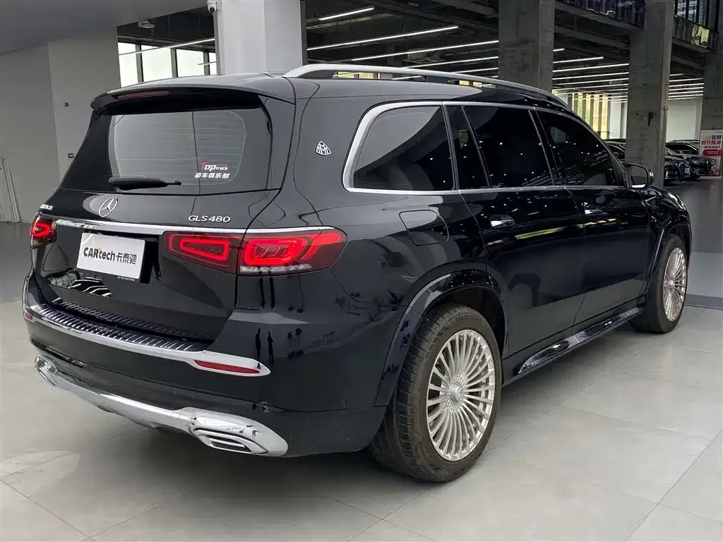 Mercedes-Benz GLS — фото 7