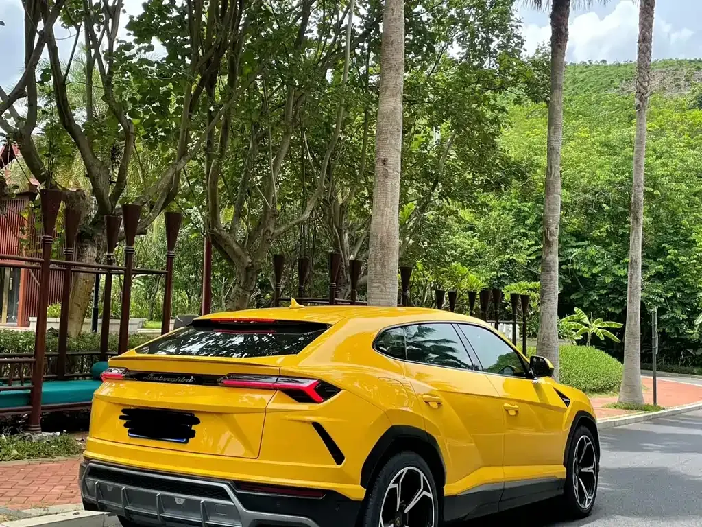 Lamborghini Urus — фото 5