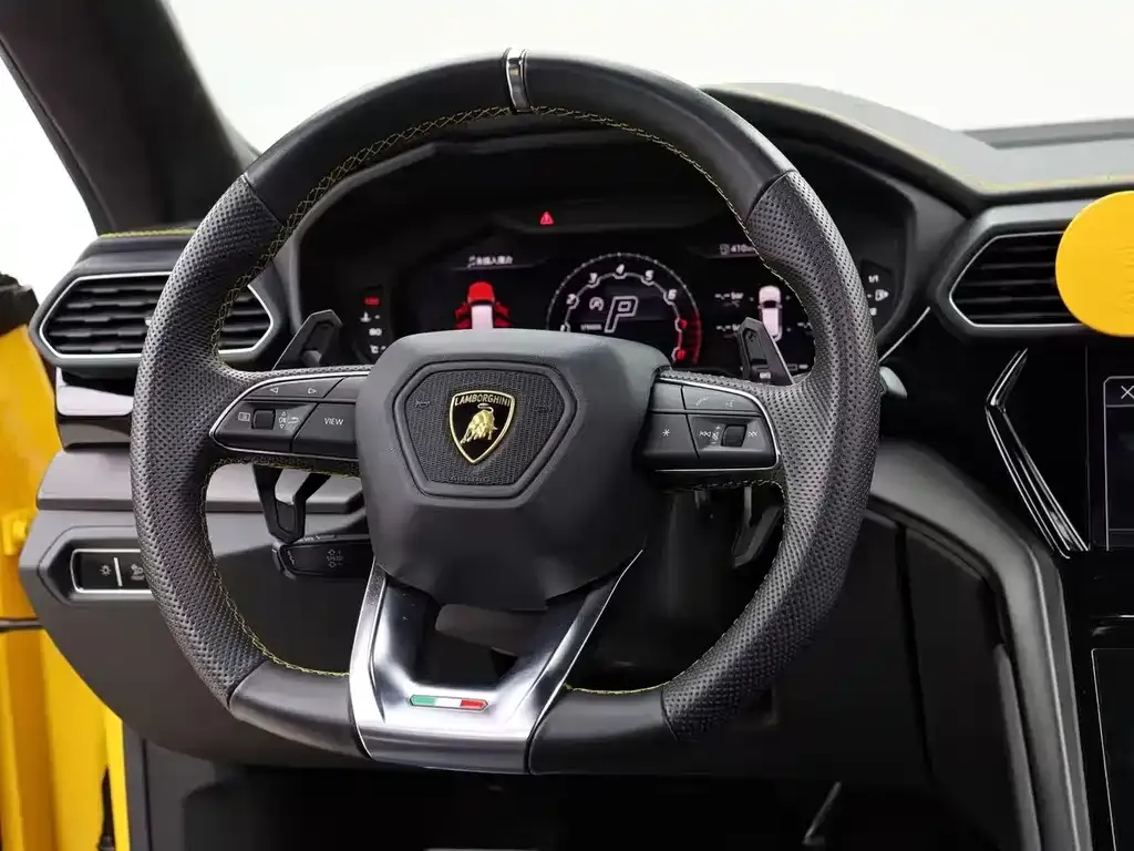 Lamborghini Urus — фото 8