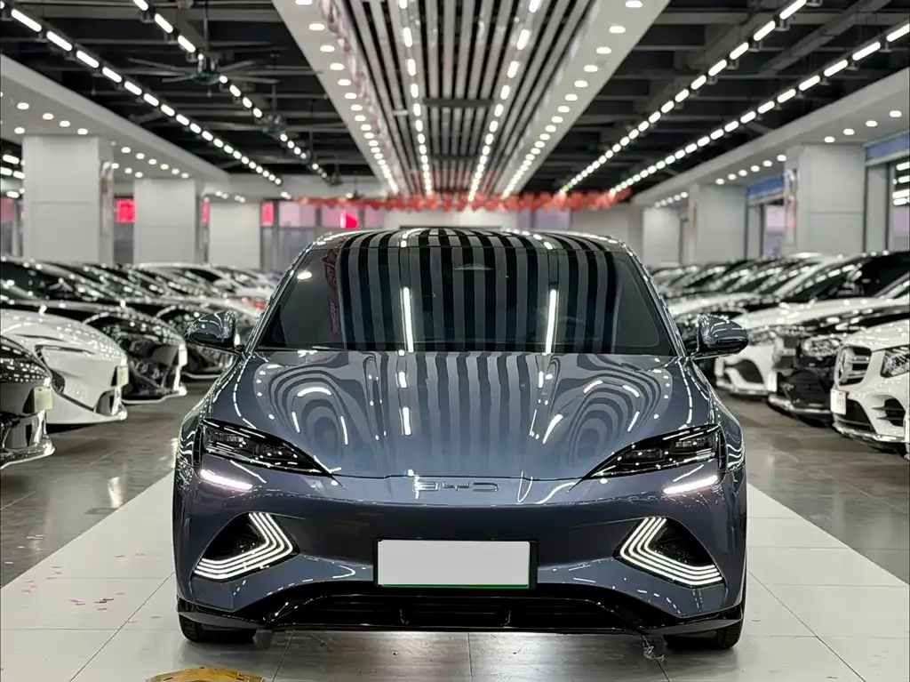 BYD Seal — фото 3