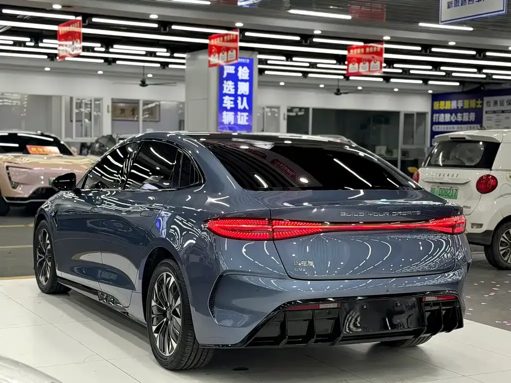 BYD Seal — фото 9