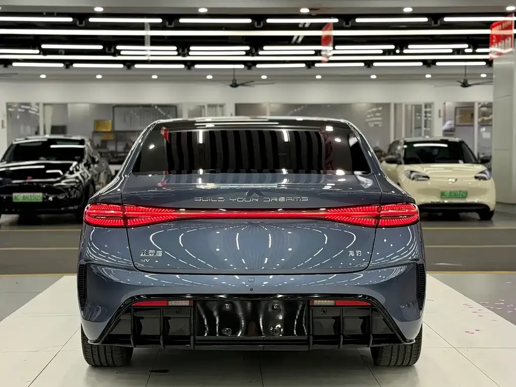 BYD Seal — фото 7