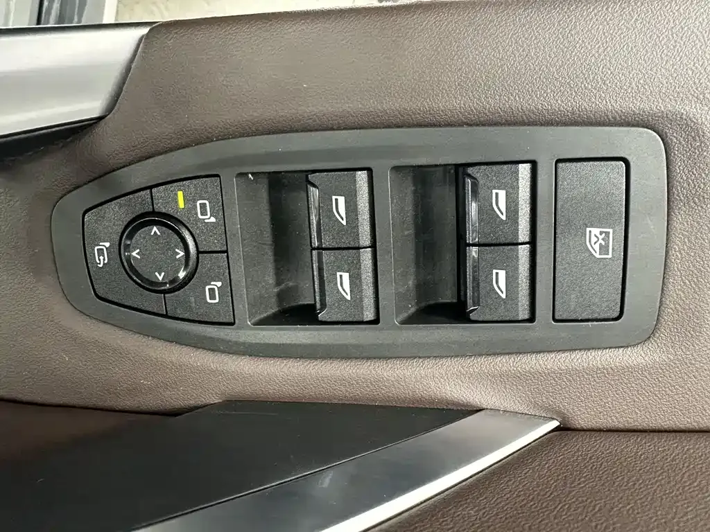 BMW X1 — фото 10