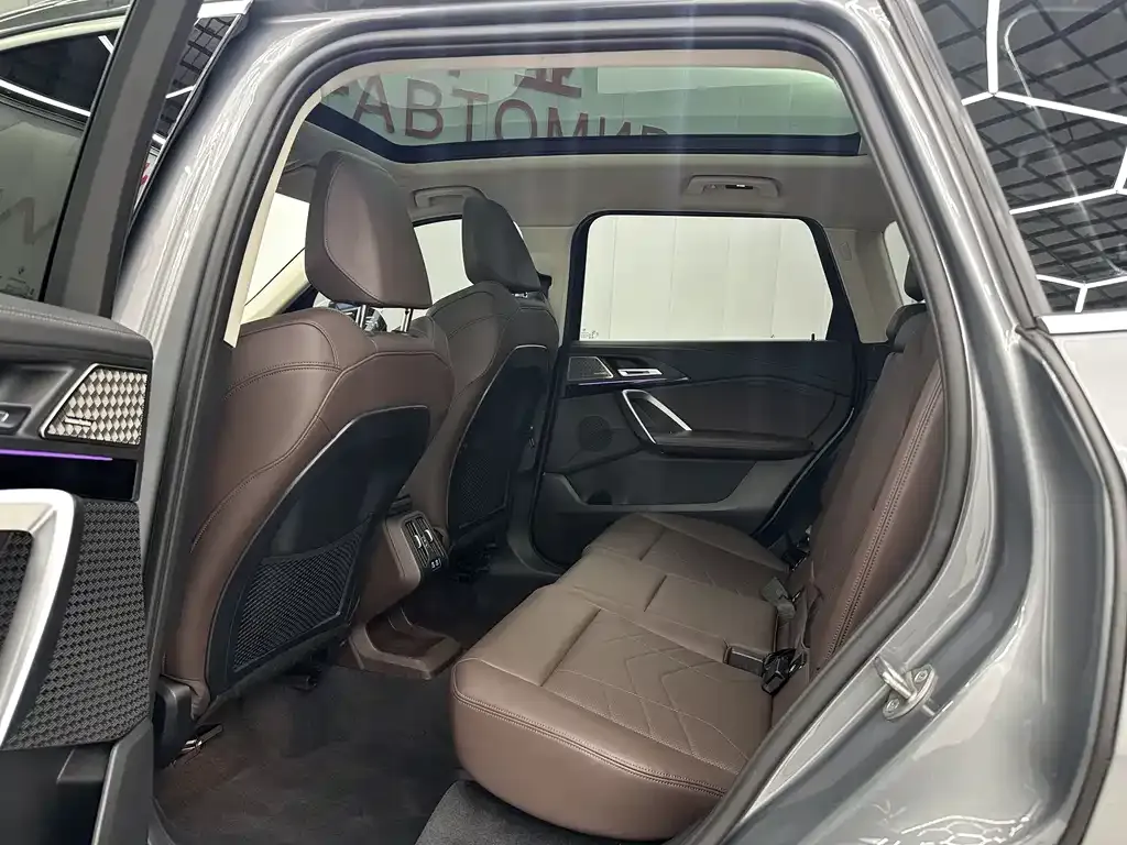 BMW X1 — фото 5