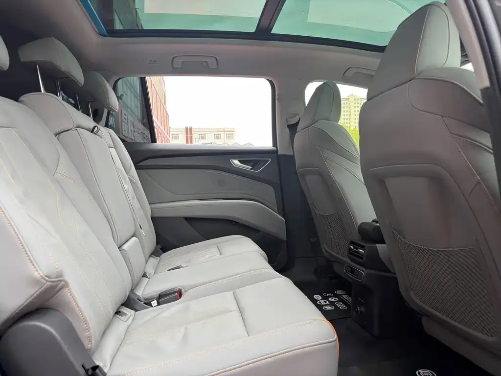 Audi Q5 e-tron 2024 из CN, фото 9