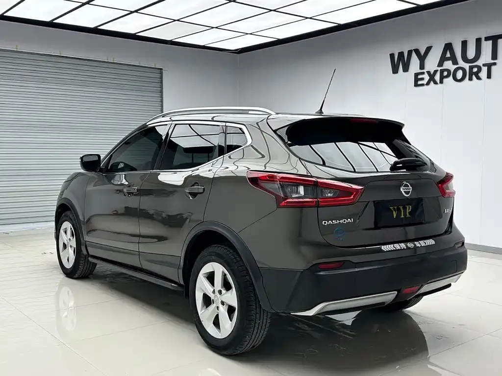 Nissan Qashqai — фото 7