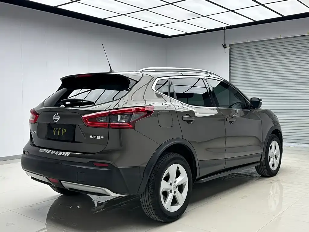 Nissan Qashqai — фото 9