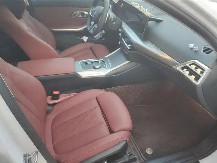 BMW 3 Series 2025 из CN, фото 2