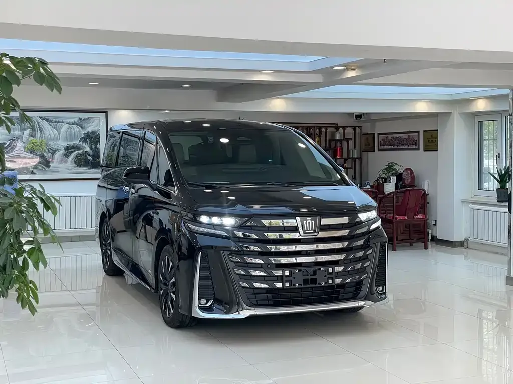 Toyota Vellfire — фото 9