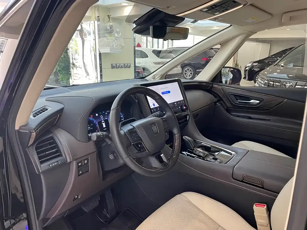 Toyota Vellfire — фото 6