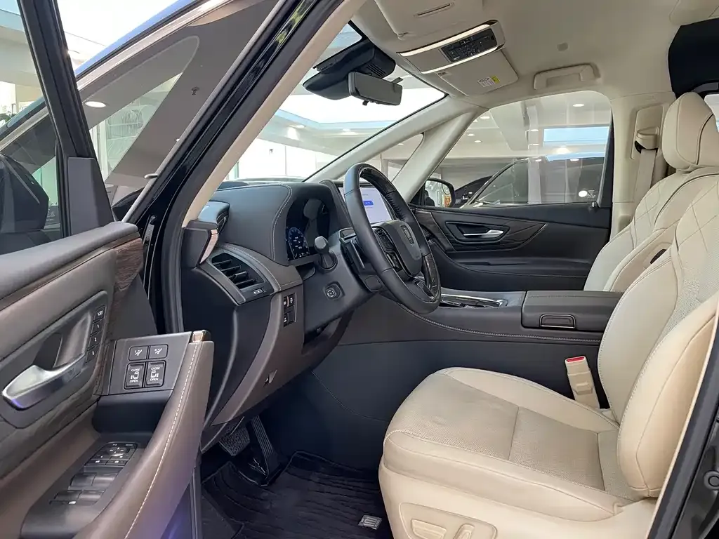 Toyota Vellfire — фото 7