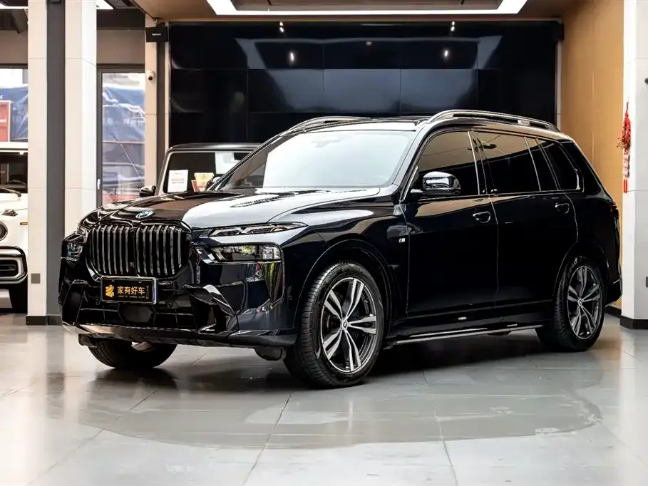 BMW X7 — фото 1