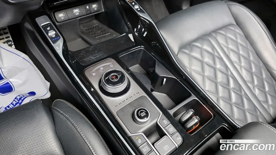 Kia Sorento — фото 10