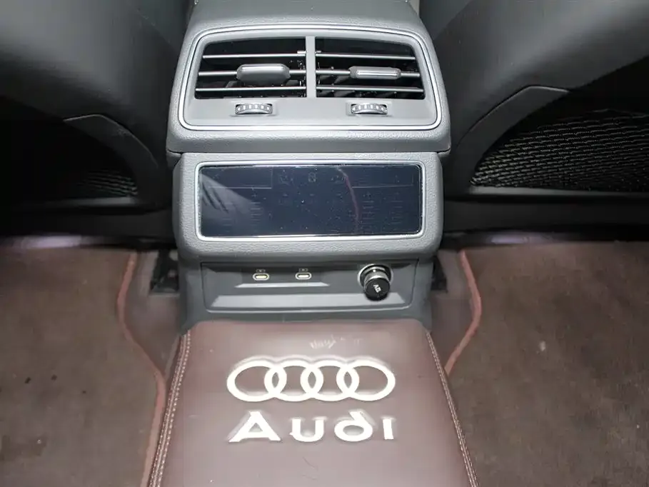 Audi A6L 2024 из CN, фото 4