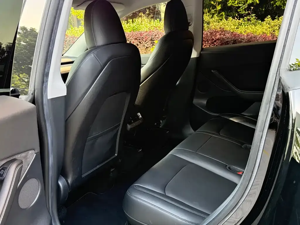 Tesla Model Y 2022 из CN, фото 10
