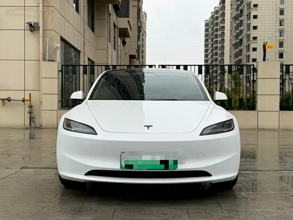Tesla Model 3 — фото 6