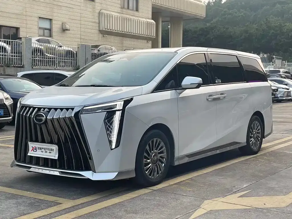 GAC Motor Trumpchi M8 — фото 1