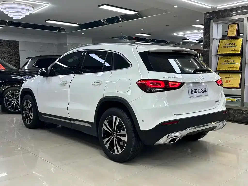 Mercedes-Benz GLA — фото 9