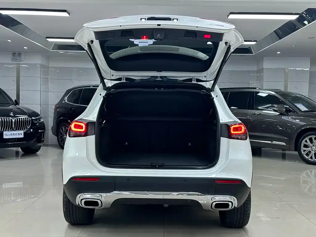 Mercedes-Benz GLA — фото 6