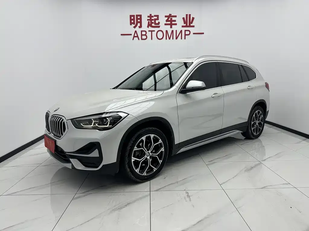 BMW X1 — фото 1