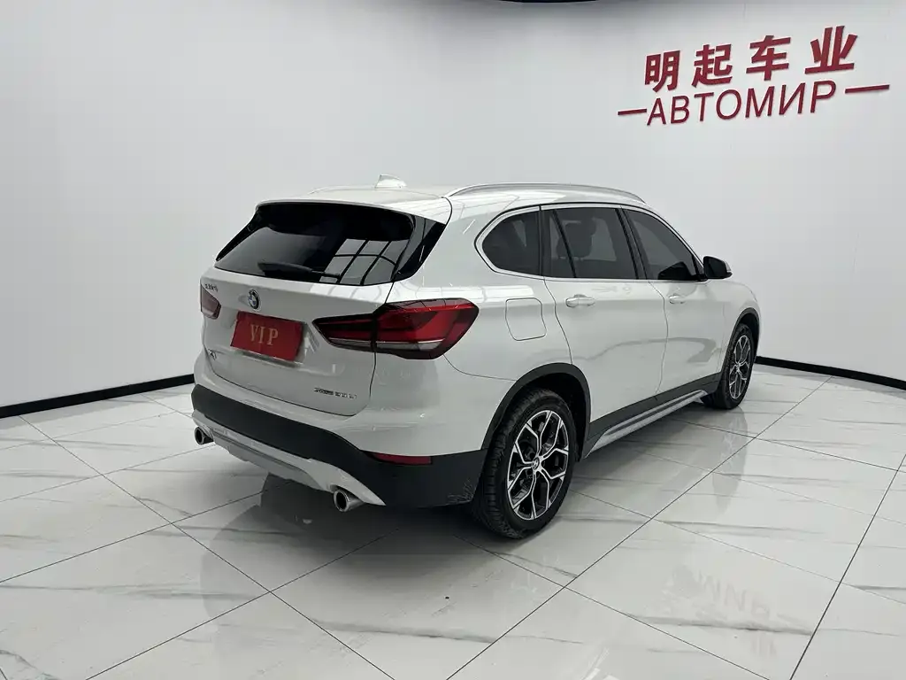 BMW X1 — фото 10
