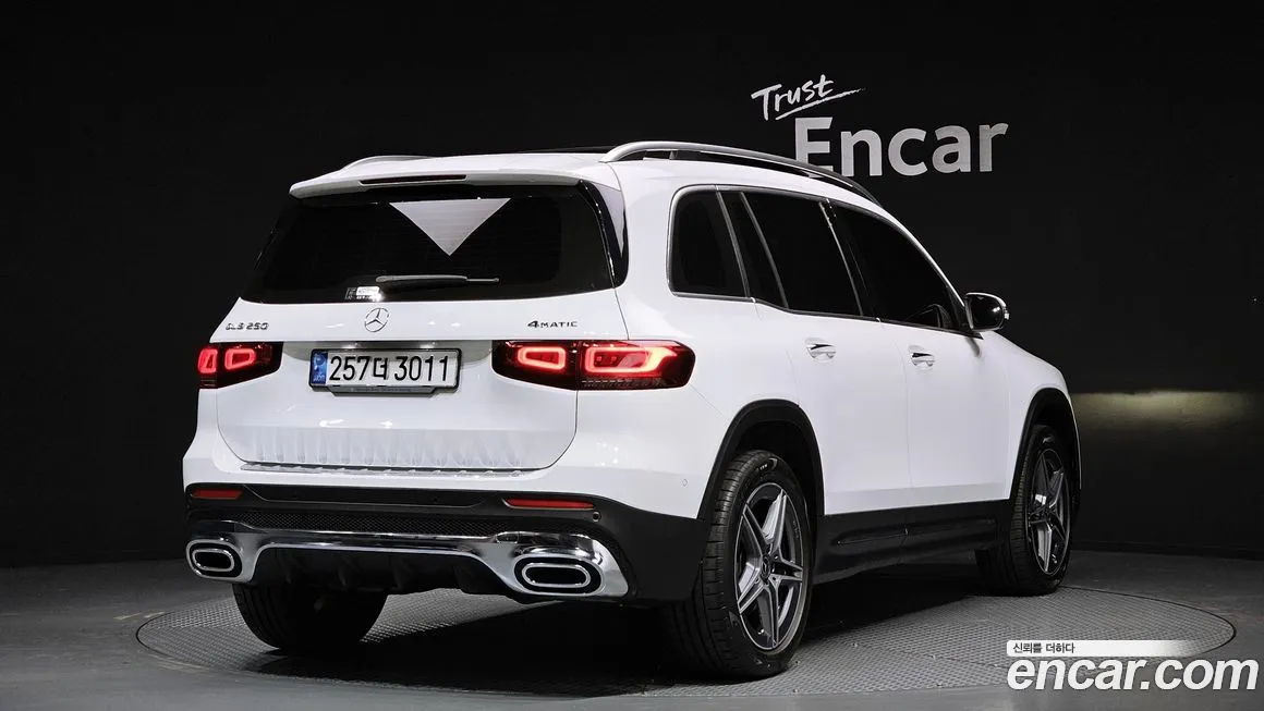 Mercedes-Benz GLB-Class — фото 3