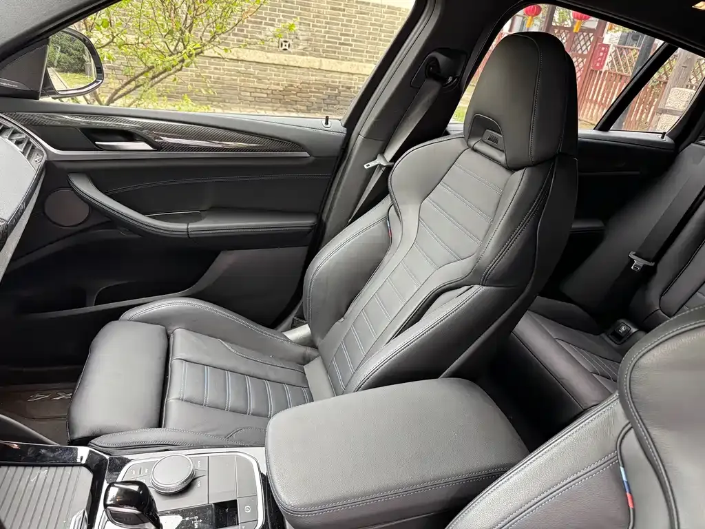 BMW X4 M40i 2023 из CN, фото 8