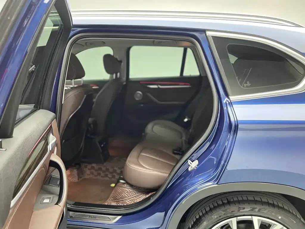BMW X1 2021 из CN, фото 7