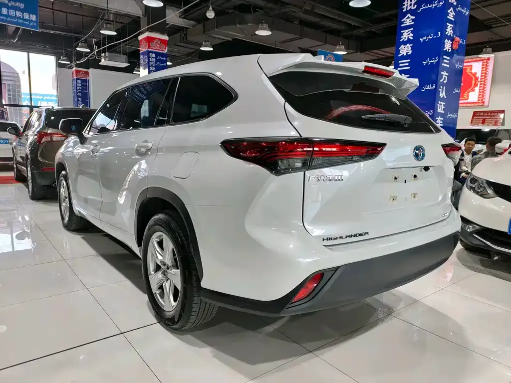 Toyota Highlander 2024 из CN, фото 2