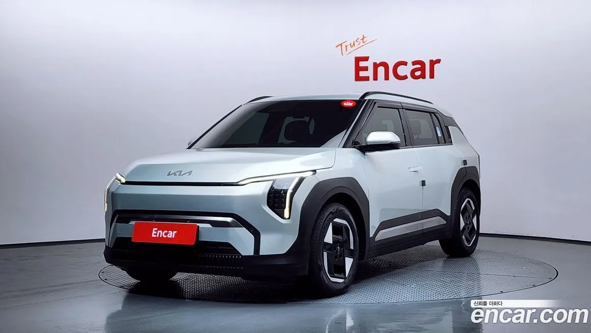Kia EV3 — фото 1