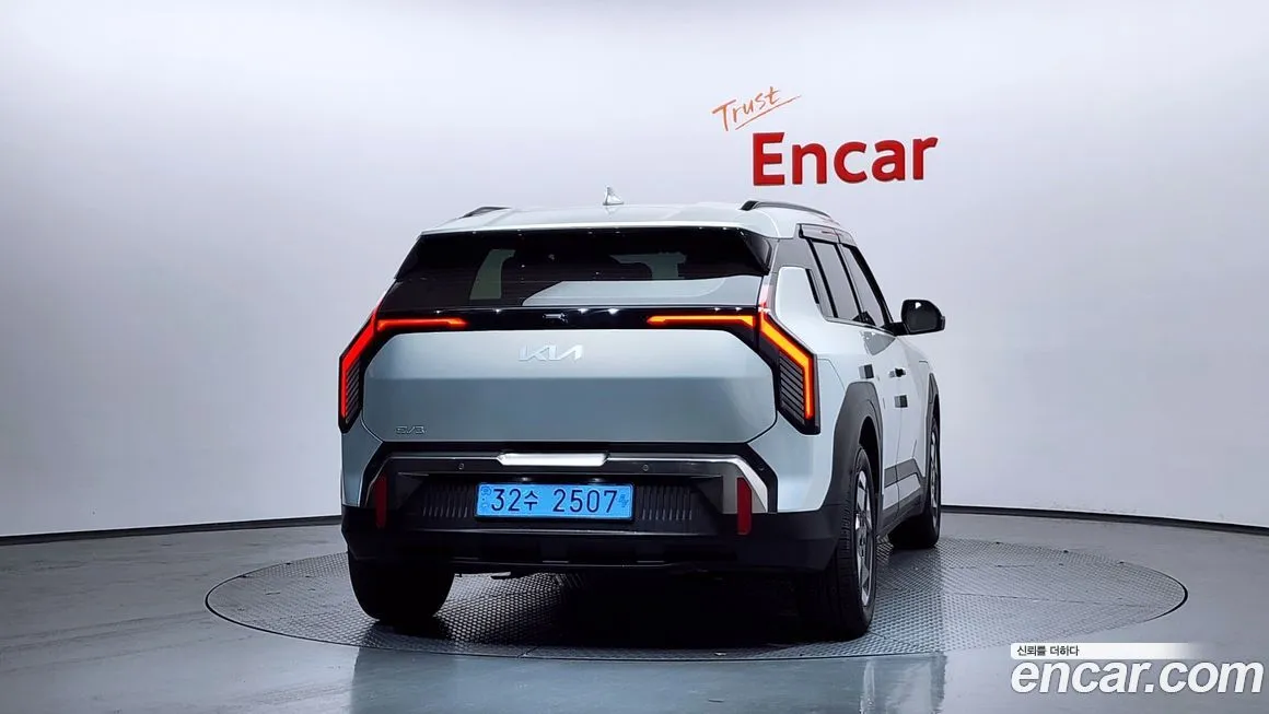 Kia EV3 — фото 2