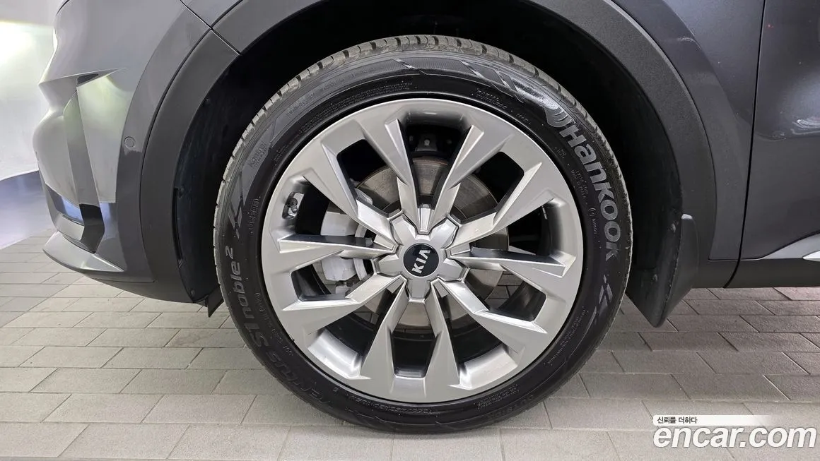 Kia Sorento — фото 8
