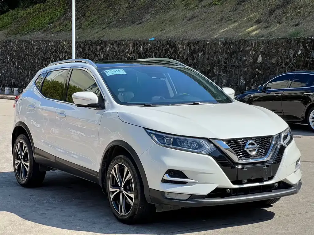 Nissan Qashqai — фото 4