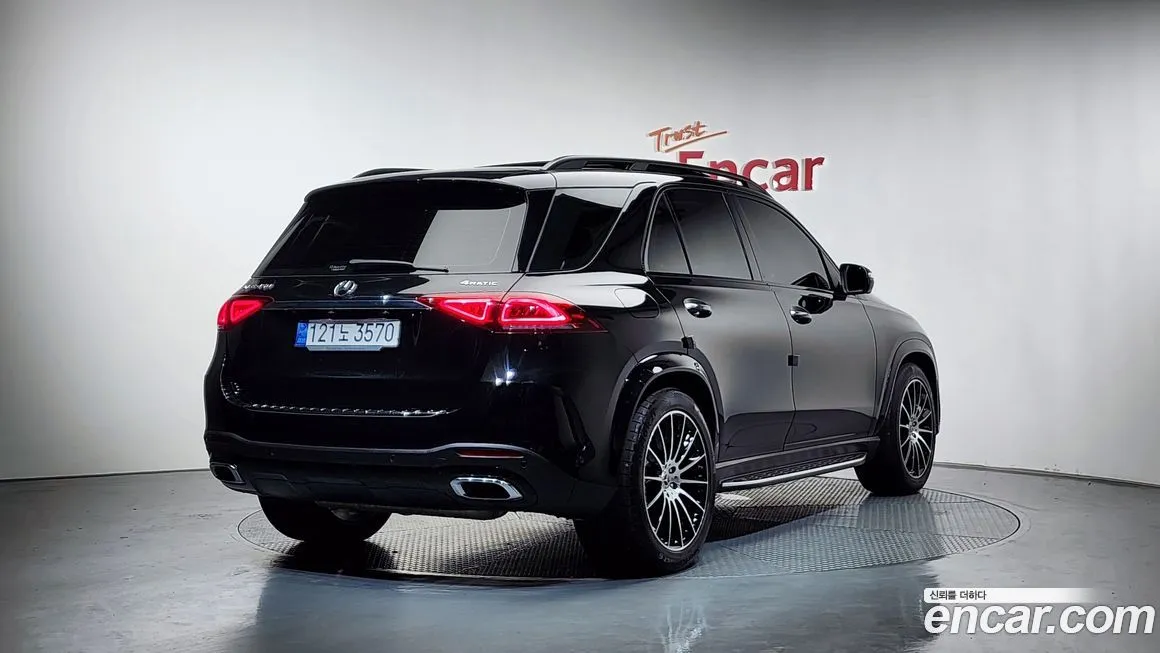 Mercedes-Benz GLE-Class — фото 6