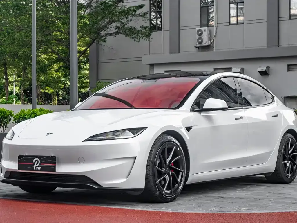 Tesla Model 3 — фото 5