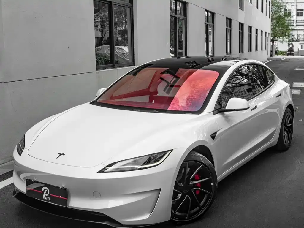 Tesla Model 3 — фото 3