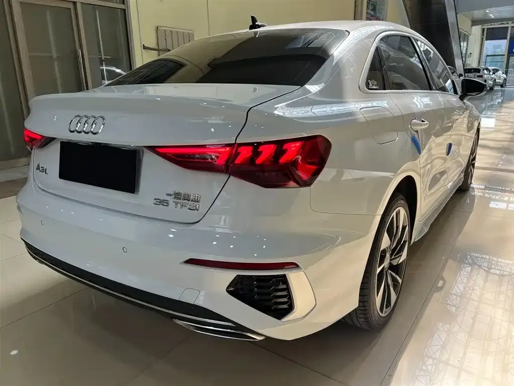 Audi A3 2023 из CN, фото 3