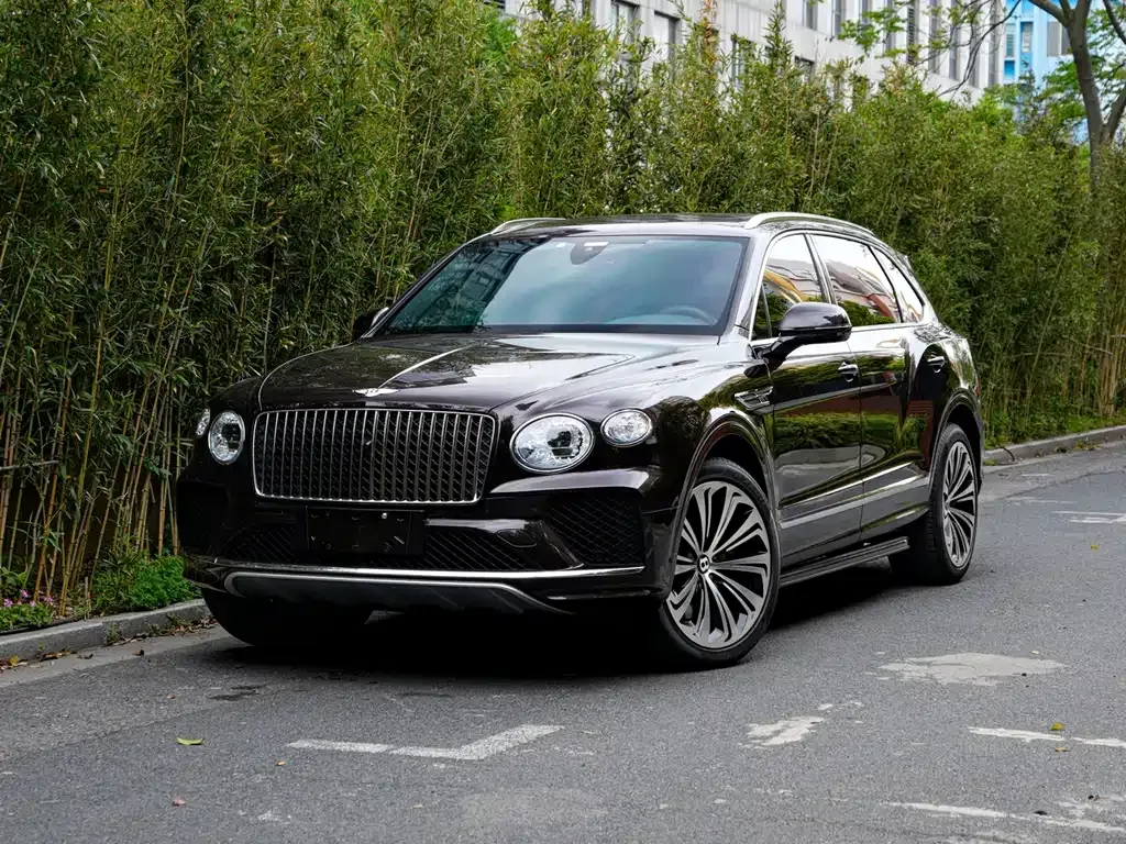 Bentley Bentayga — фото 1