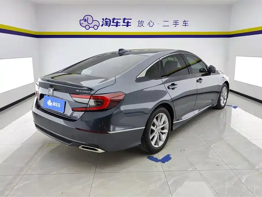 Honda Accord — фото 10
