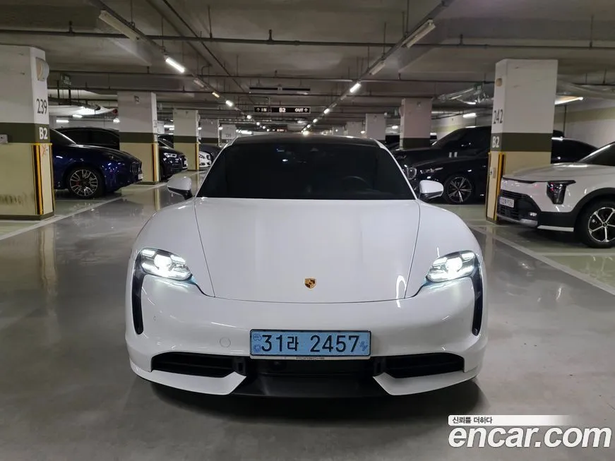 Porsche Taycan 2022 из KR, фото 4